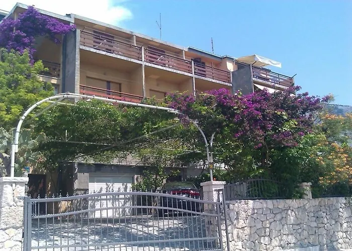Apartments Bor