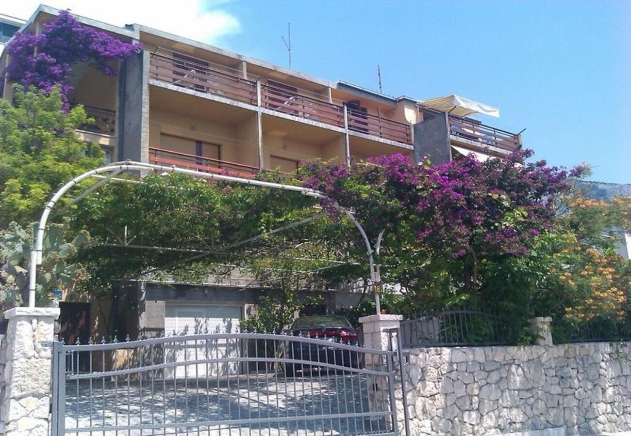 Apartment Bor Makarska